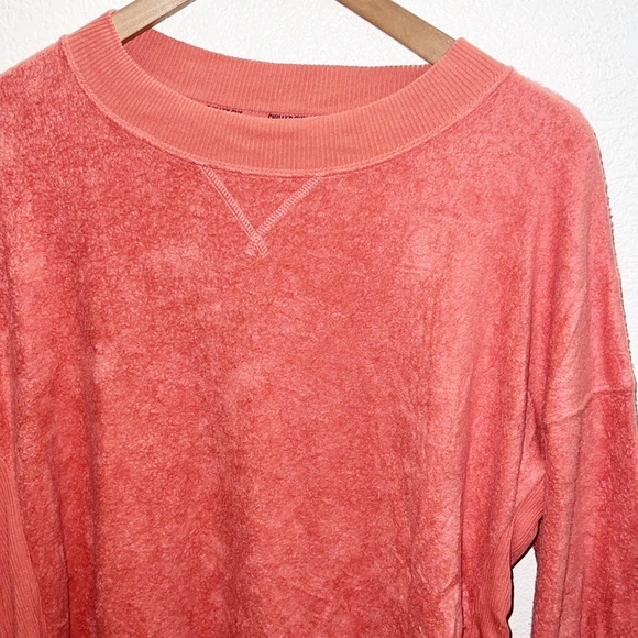 Aerie Peach Faux Fur Split Hem Chilled Out Crewneck Oversized Sweatshirt - Picture 2 of 13